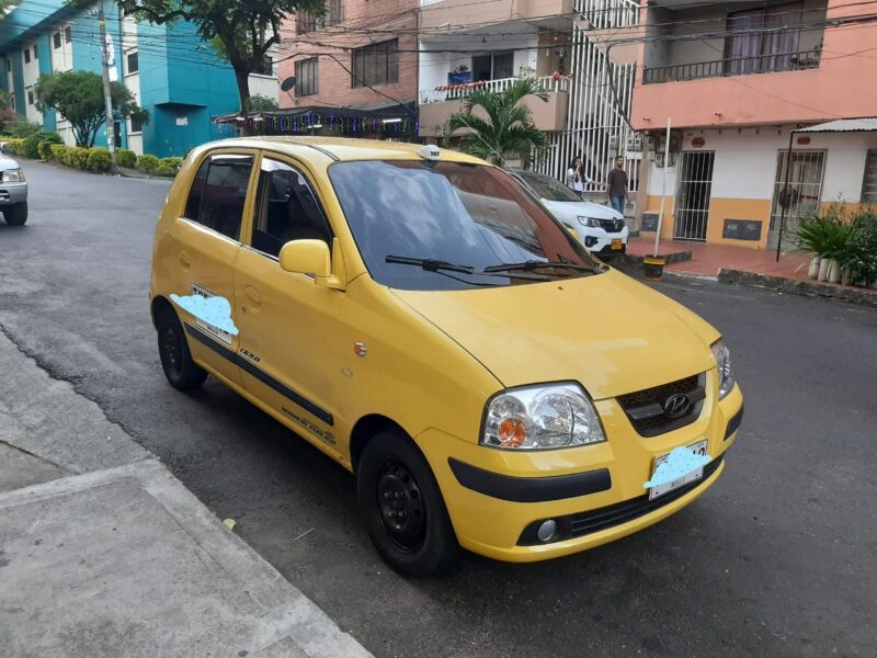 Se solicita conductor de Taxi