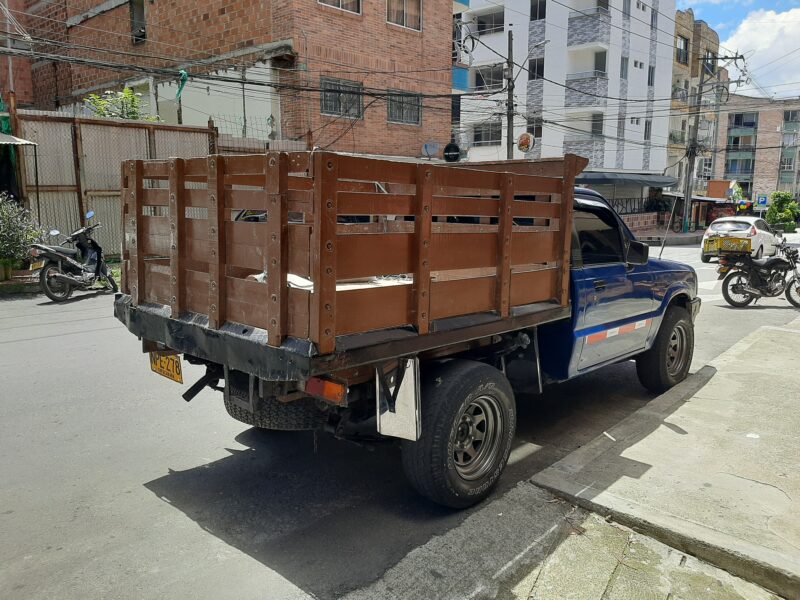 Mazda B2000 modelo 1988