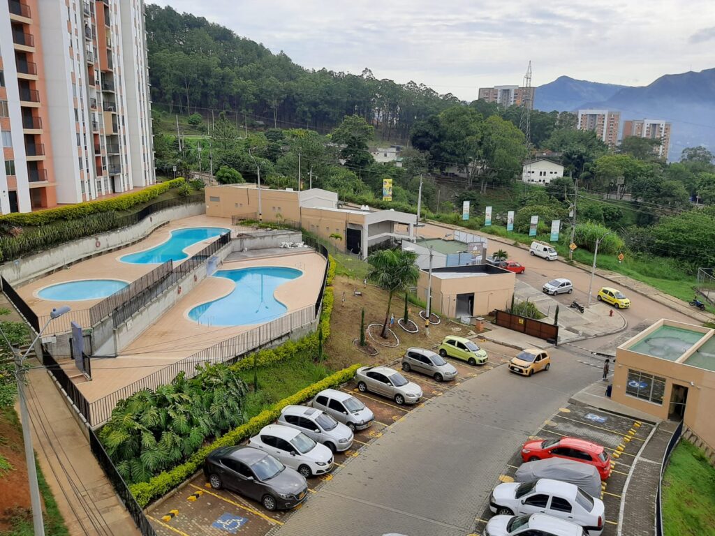 Se arrienda apartamento en Bello Cerro azul