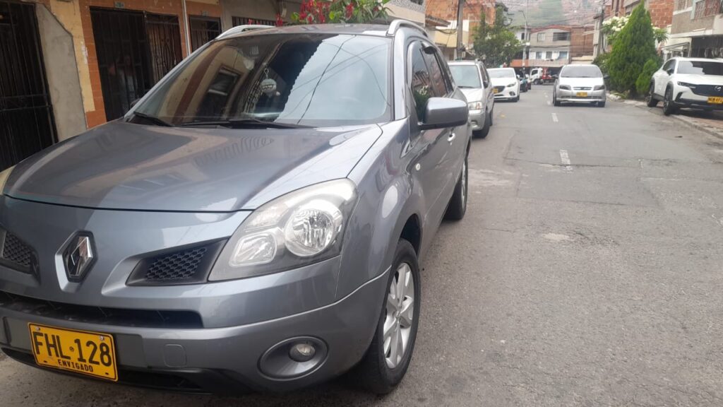 Koleos 2010 4x4 Mecanica