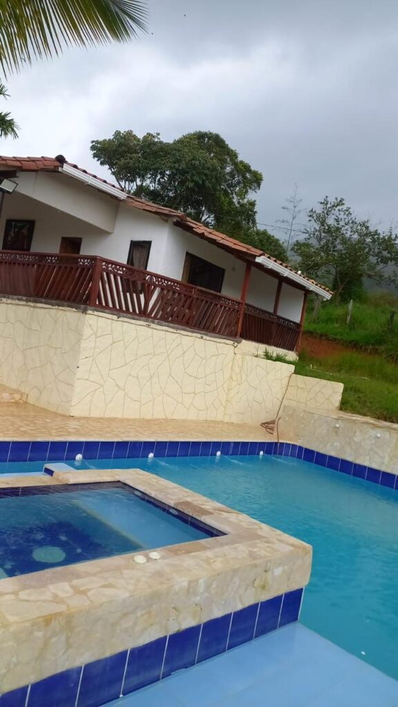 Se vende finca en Barbosa, Financio