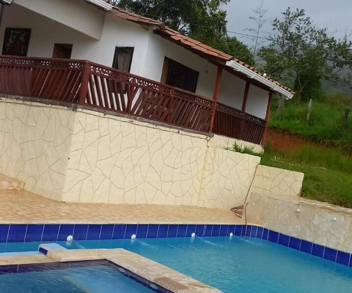 Se vende finca en Barbosa, Financio