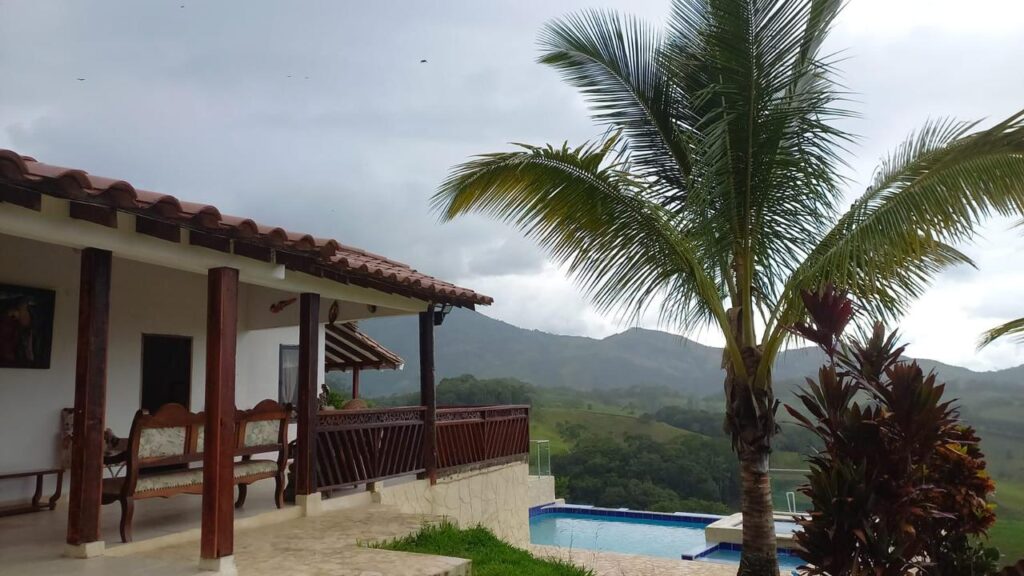Se vende finca en Barbosa, Financio