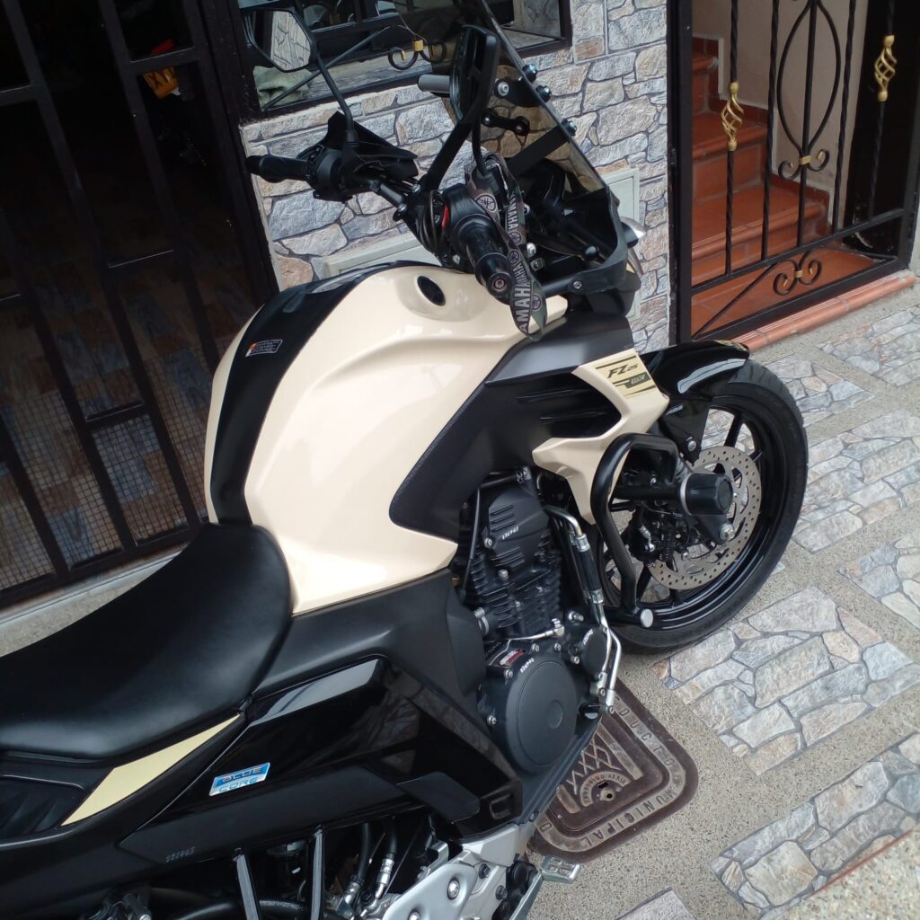 Yamaha FZ250 2022 Edicion especial