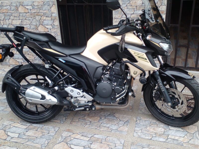 Yamaha FZ250 2022 Edicion especial