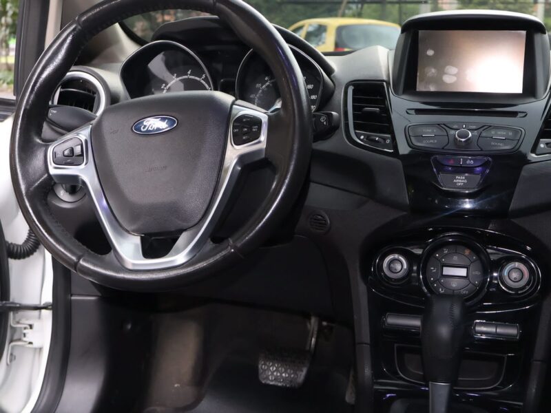 Ford Fiesta 2015 Automatico