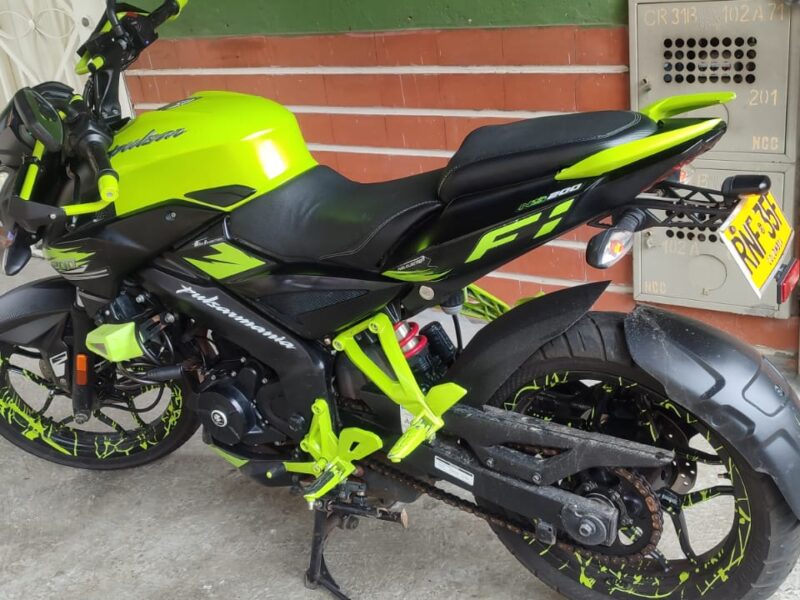 Pulsar NS200 2022