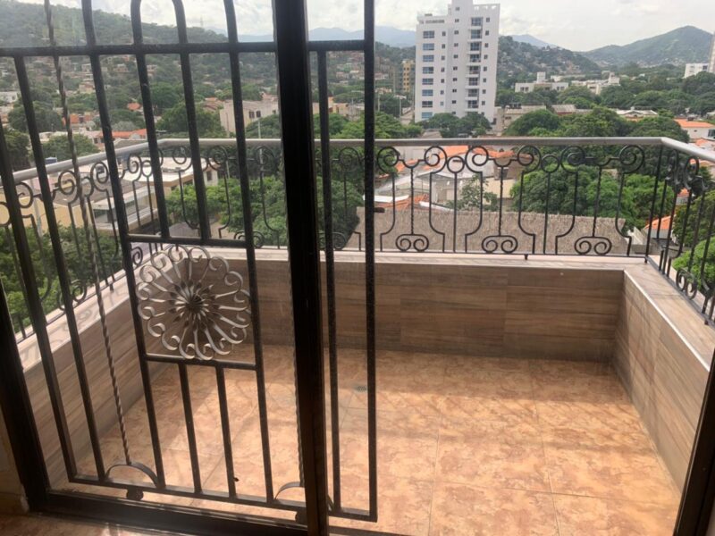 Se vende apto de oportunidad de 152 M2