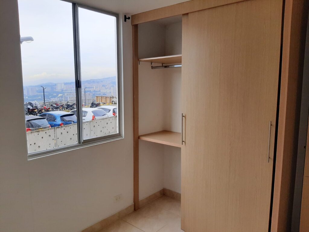 Se arrienda apartamento en Bello Cerro Azul