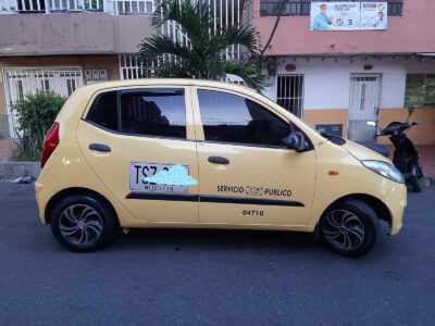 Taxi i10 2013 de Medellin, financio