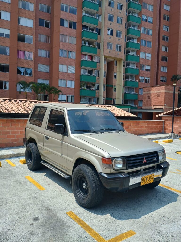 Montero 1997, motor 3000