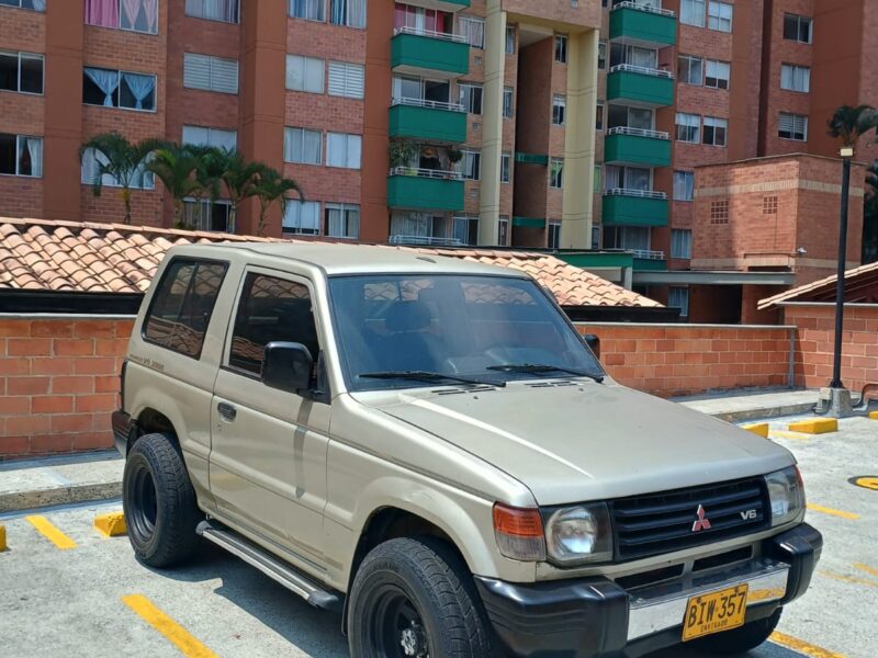 Montero 1997, motor 3000