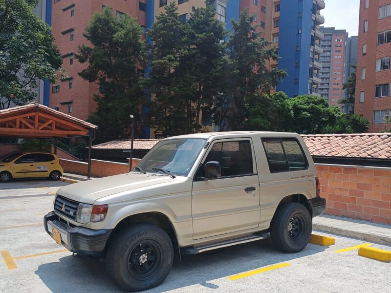 Montero 1997, motor 3000