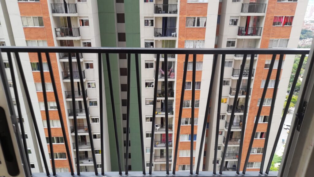 Apartamento en venta Unidad Colinas de Bucaros