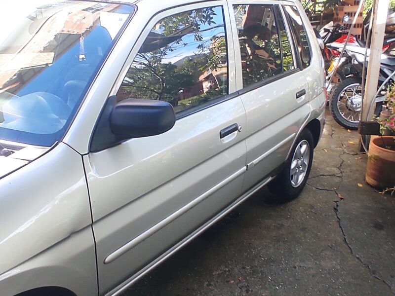 Mazda demio 1.3 16v 2007