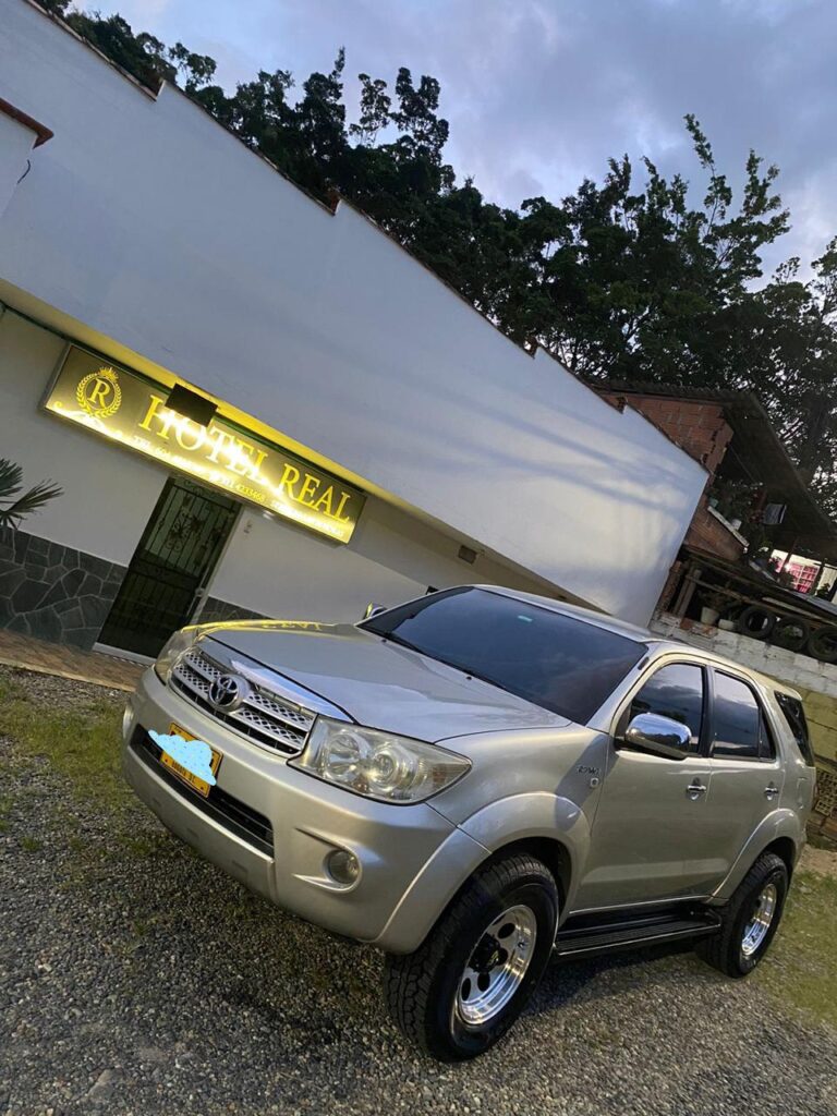 Toyota Fortuner 2011 4x4 Automatica