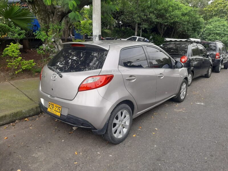 Mazda 2 2010 Automatico
