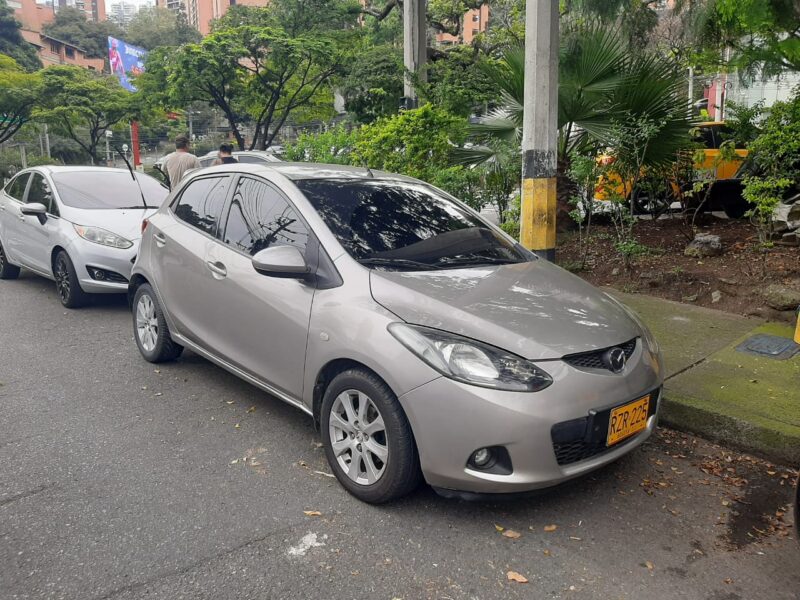 Mazda 2 2010 Automatico