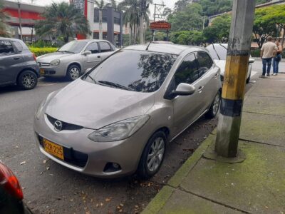 Mazda 2 2010 Automatico