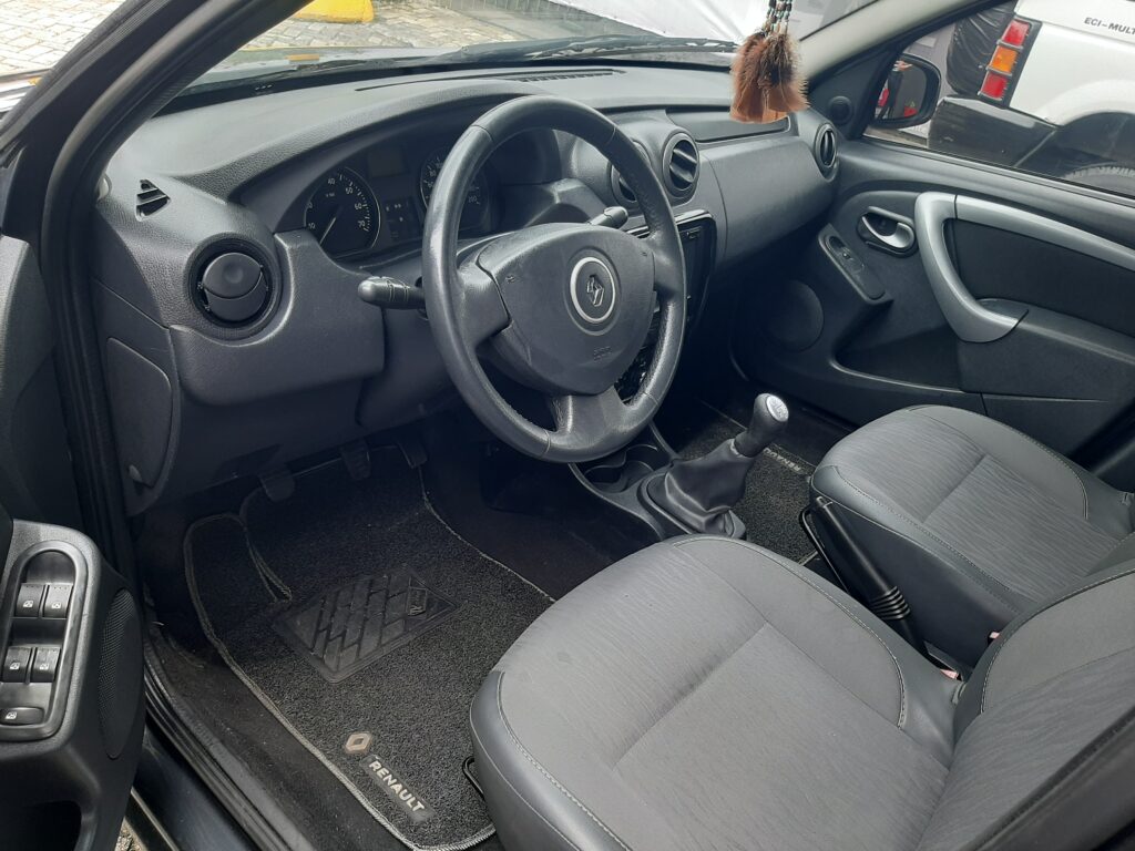 Sandero 2011