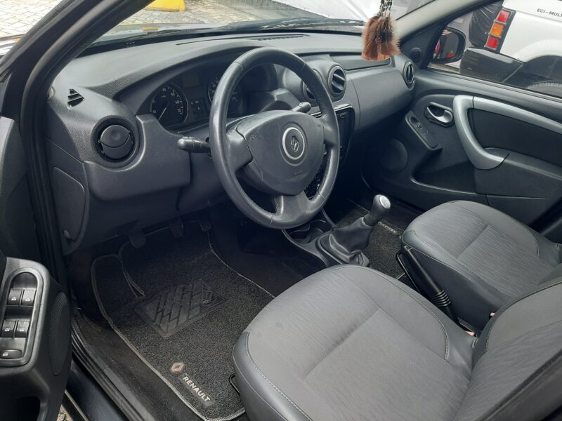 Sandero 2011