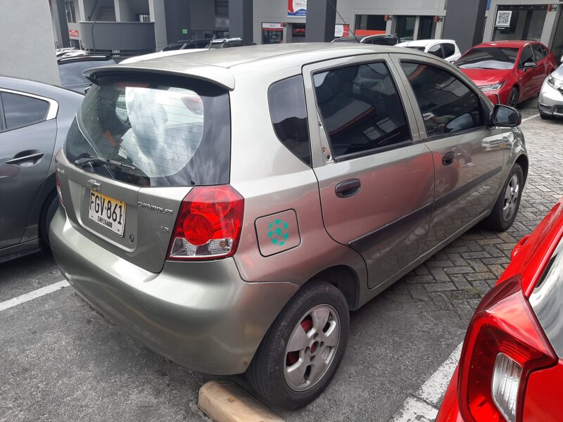 Aveo five 2008