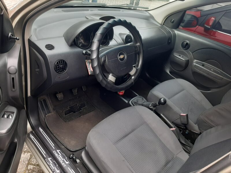 Aveo five 2008