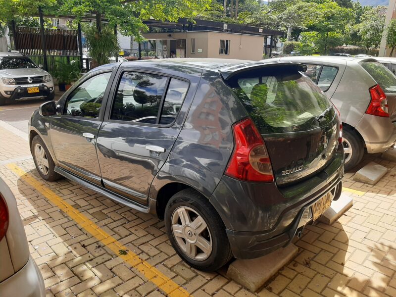 Sandero 2010