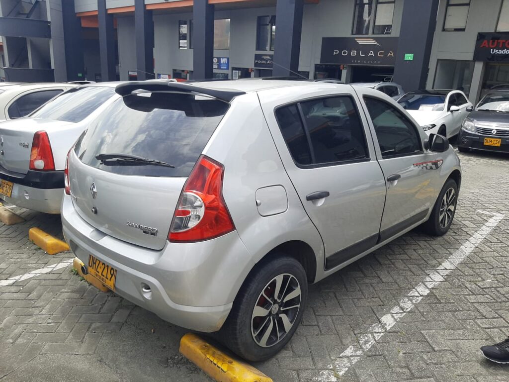 Sandero 2012 con 98.000 kms, Nunca aplicaciones