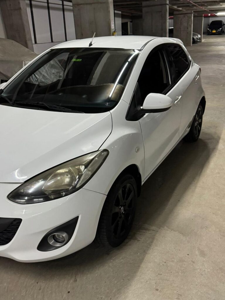 Mazda 2 2014