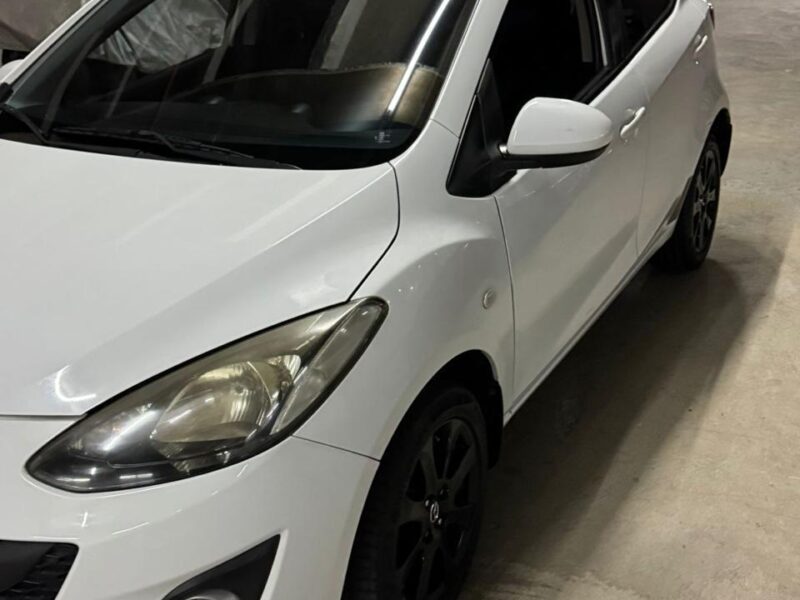 Mazda 2 2014