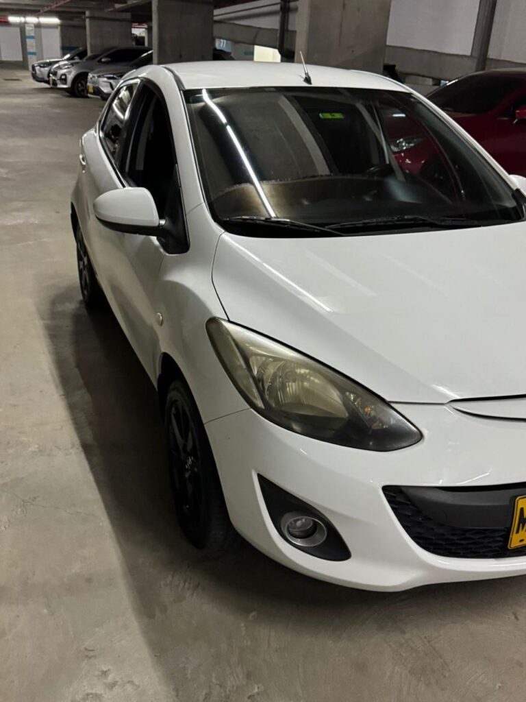 Mazda 2 2014