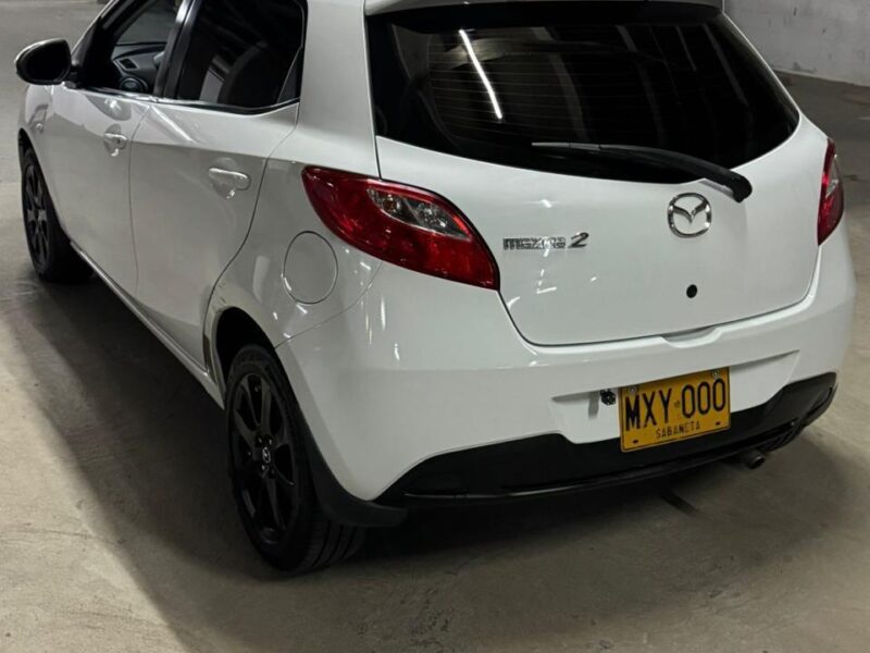 Mazda 2 2014