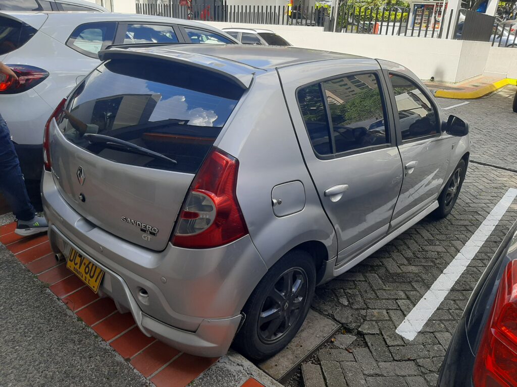 Sandero 2010