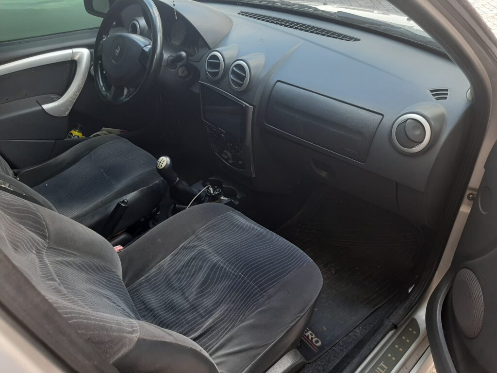 Sandero 2010