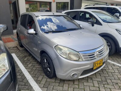 Sandero 2010