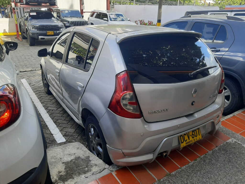 Sandero 2010