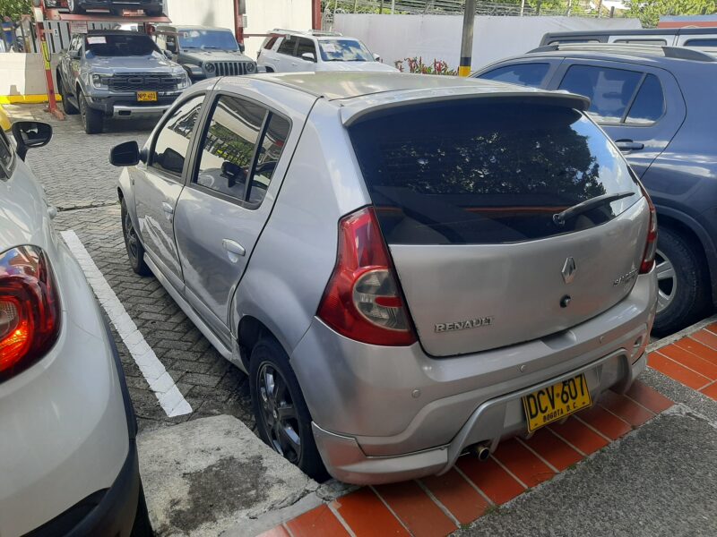 Sandero 2010