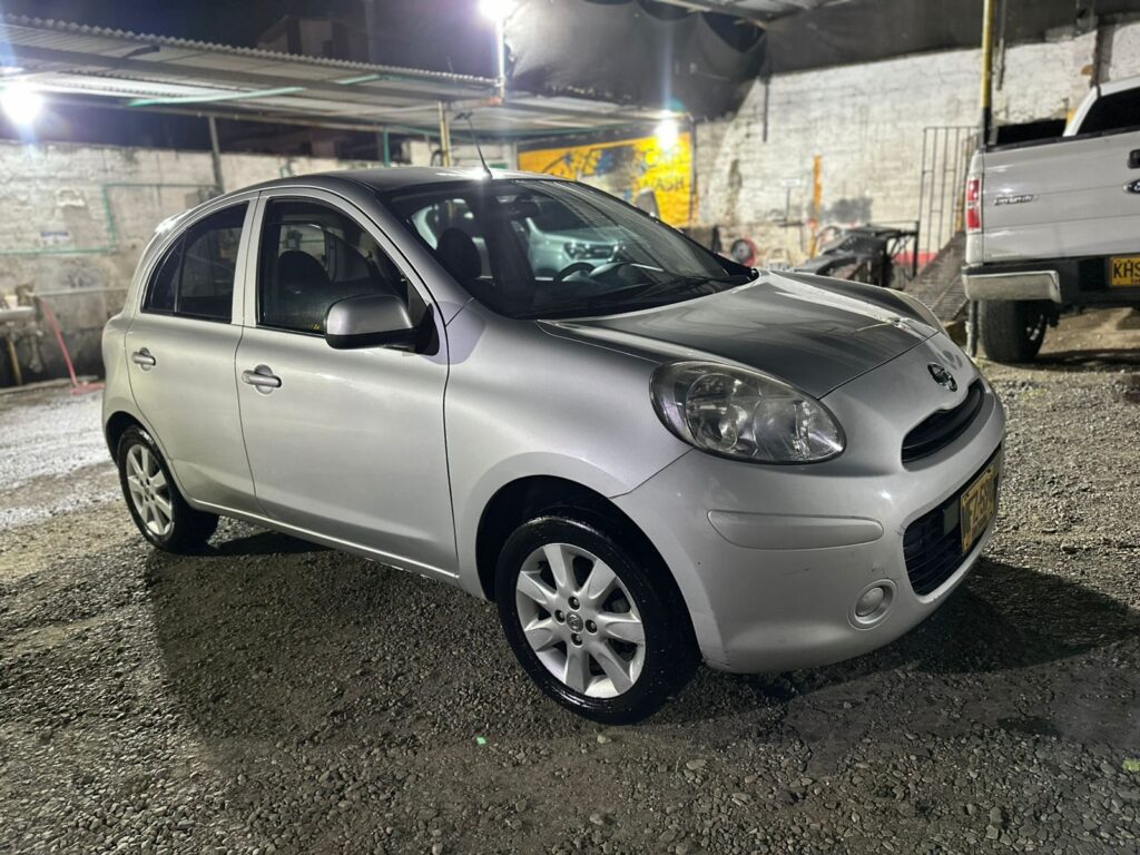 Nissan March 2013