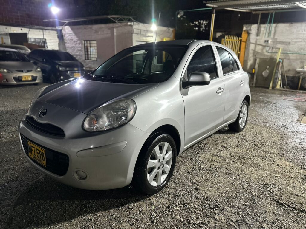 Nissan March 2013