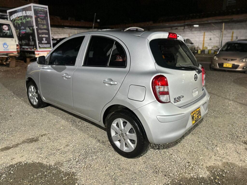 Nissan March 2013