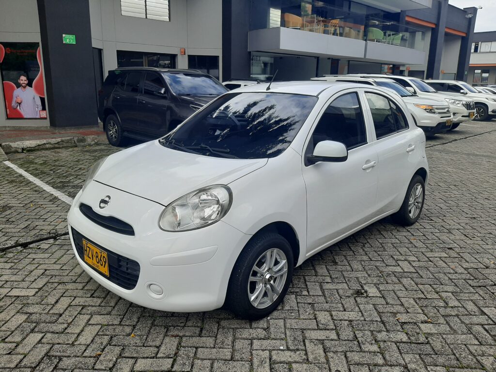 Nissan March 2015