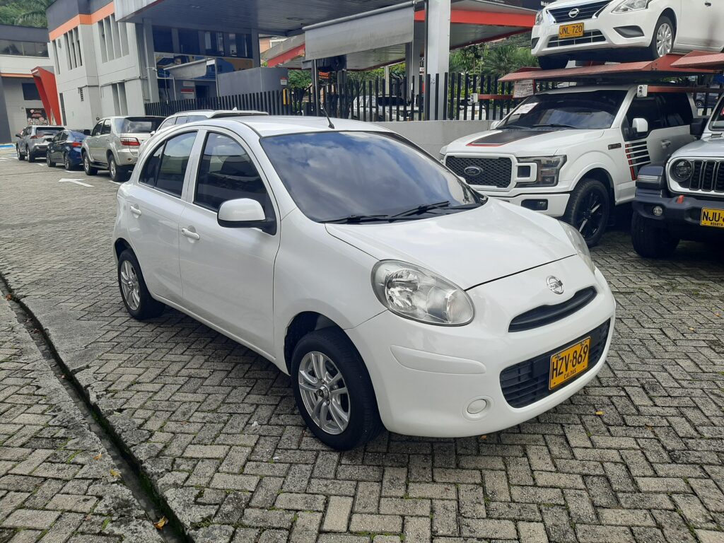 Nissan March 2015