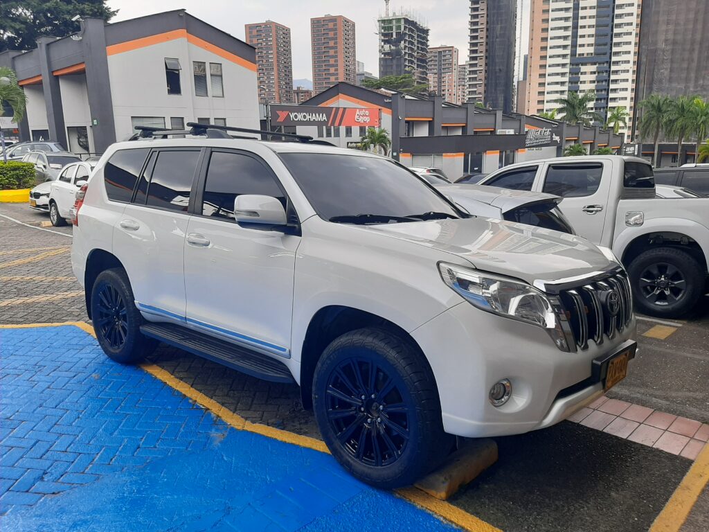 Toyota TXL 2015