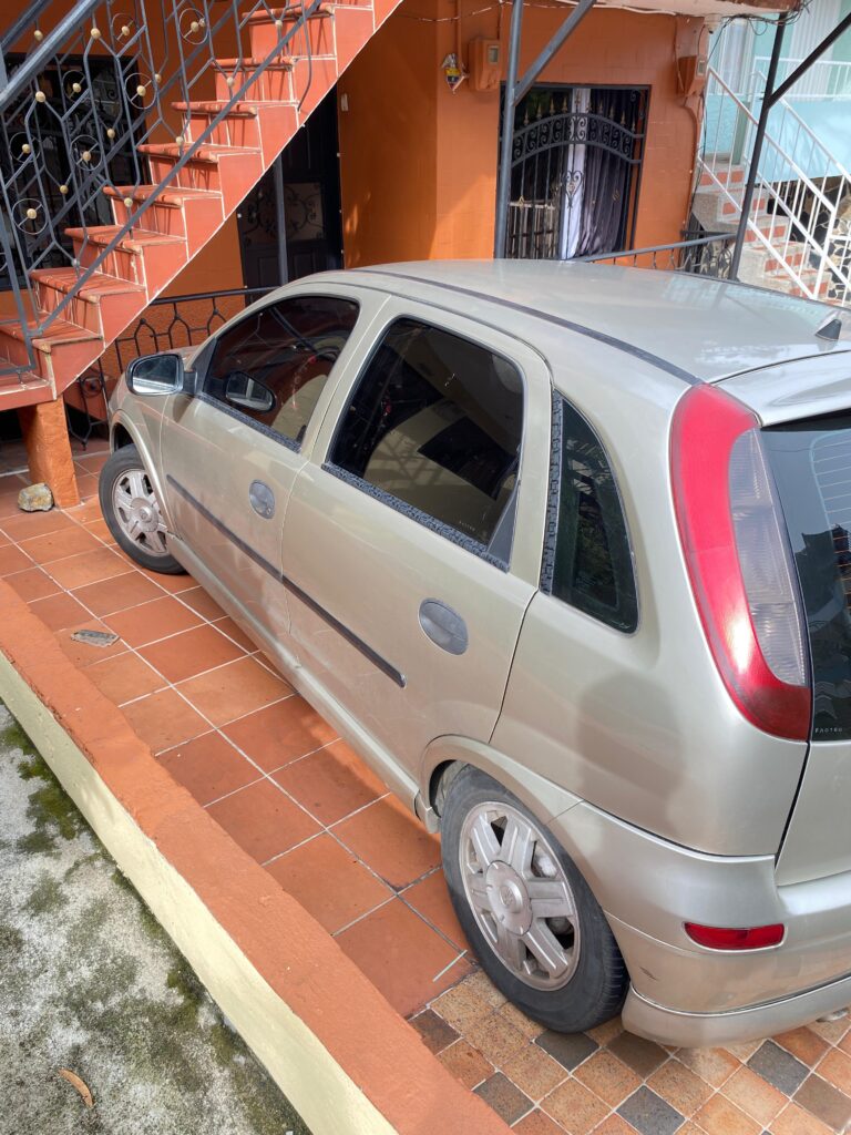Corsa 2003 a gas y gasolina