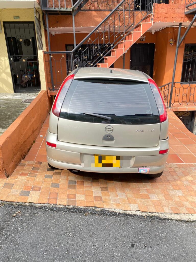 Corsa 2003 a gas y gasolina