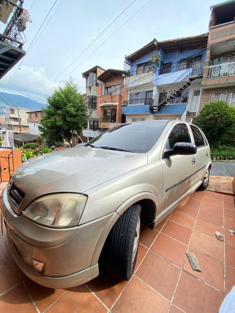 Corsa 2003 a gas y gasolina