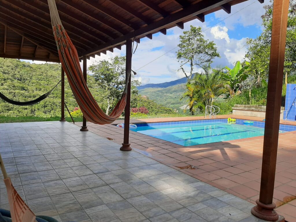 Se alquila finca en Barbosa