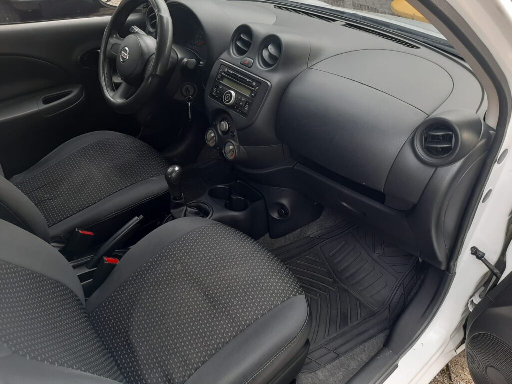 Nissan March 2012